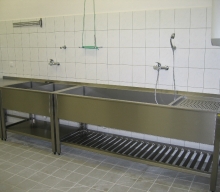 Nerezový dvoudřez s vanou