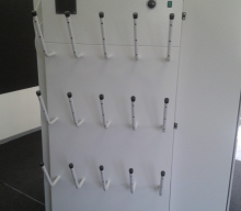 Sušiaca skriňa na odevy a obuv