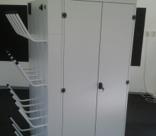 Sušiaca skriňa na odevy a obuv