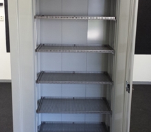 Sušiaca skriňa - sušenie na roštoch